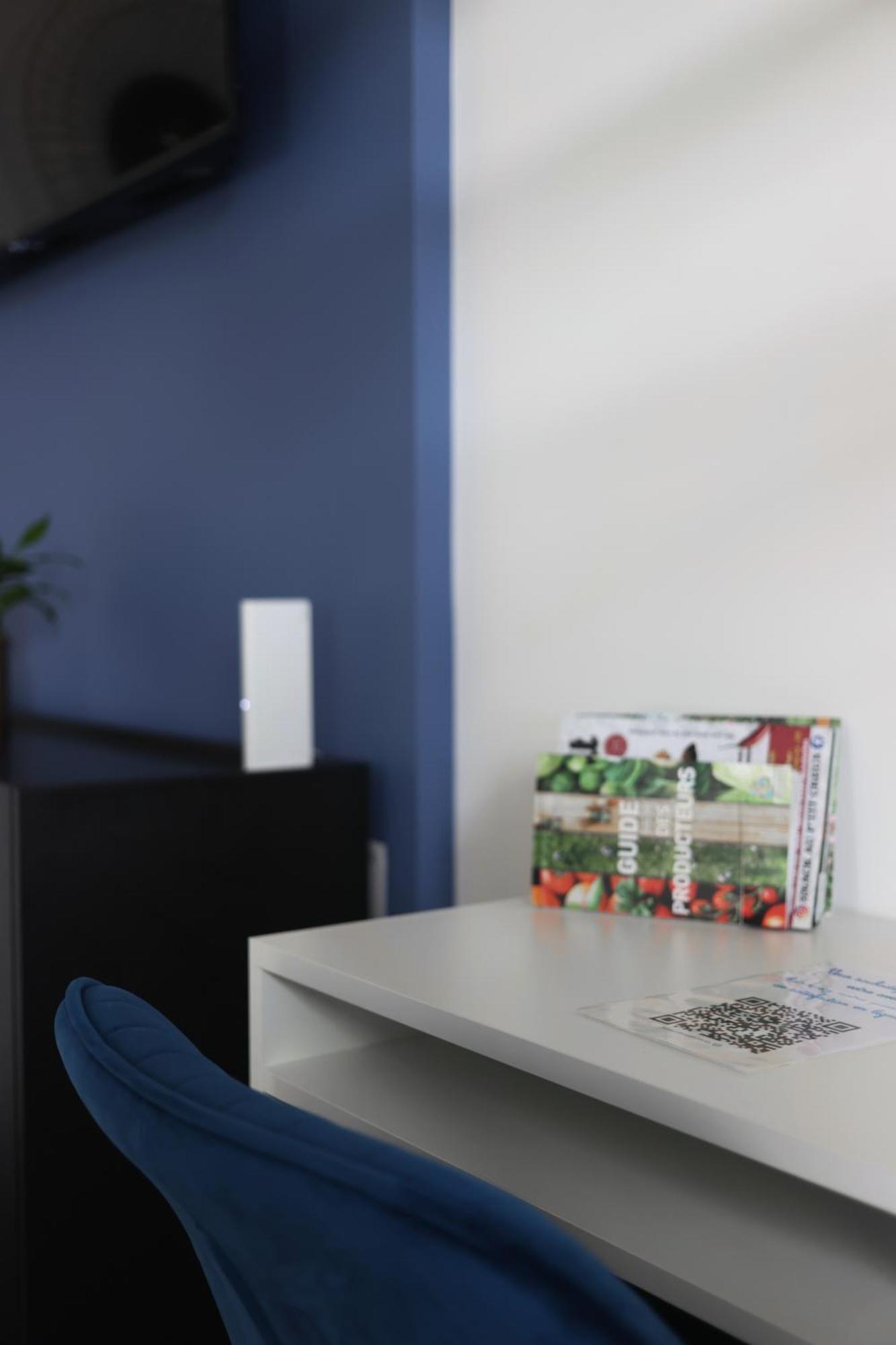 L'Equinoxe - Parking Prive - Zapart'Hotels Malesherbes Экстерьер фото
